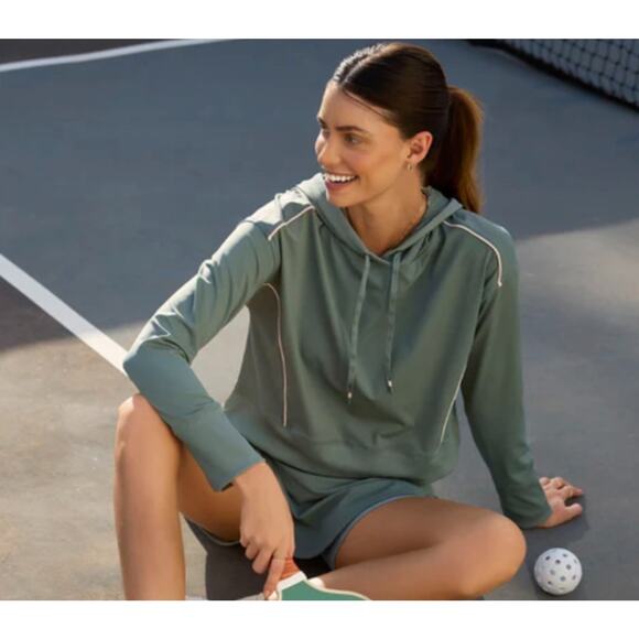 Travis Mathew Paso Robles Mid Layer Green Women’s Cropped Hoodie Sz Medium - Picture 1 of 6